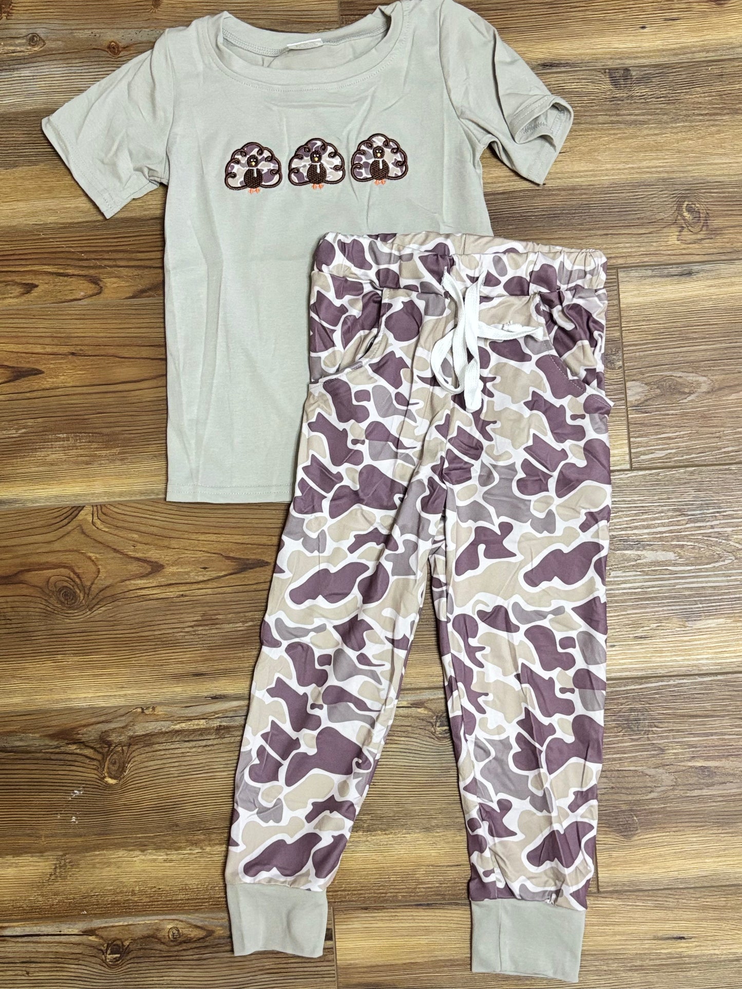 Short Sleeve Camo Turkey Set