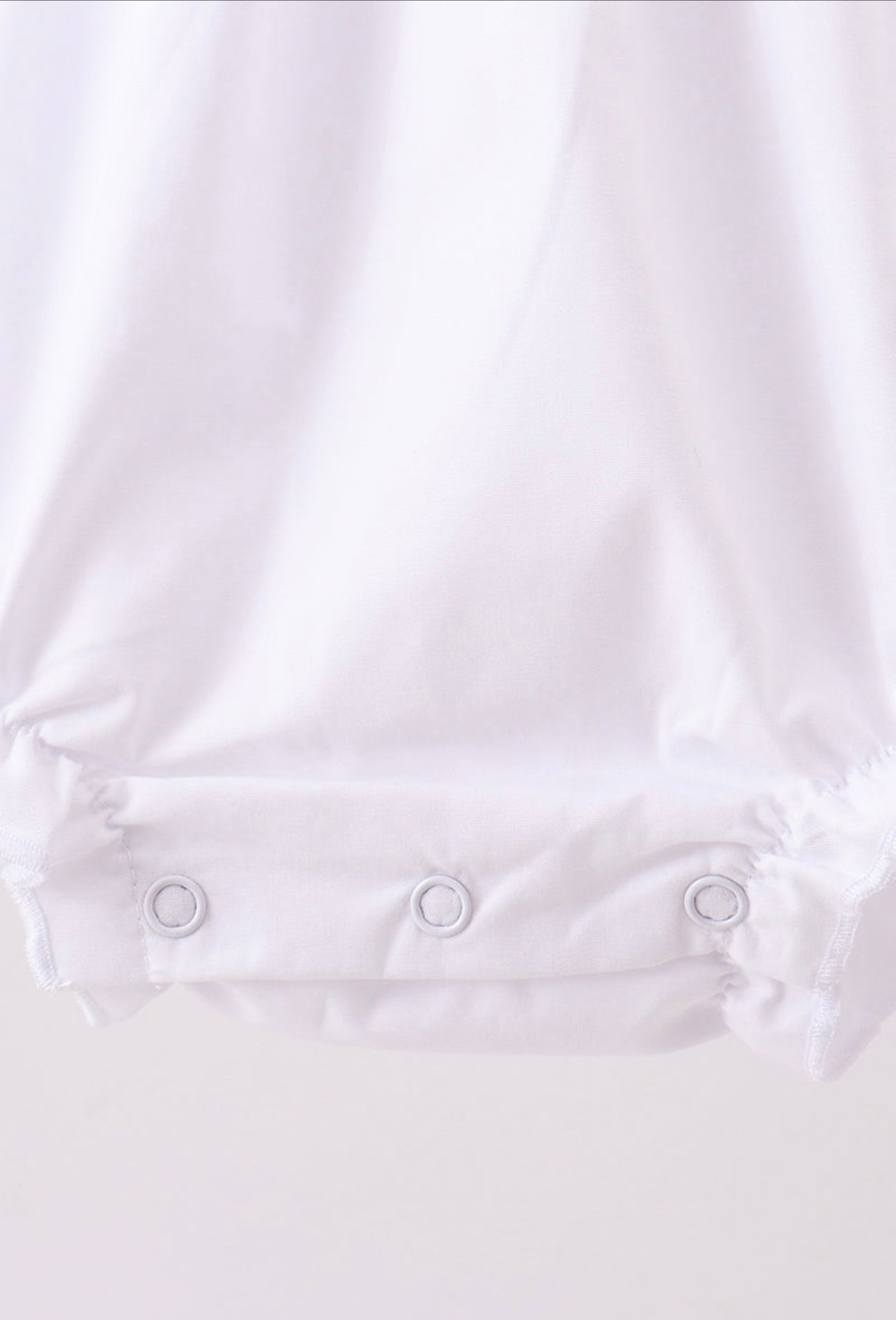Premium White Christmas Tree Embroidery Ruffle Bubble